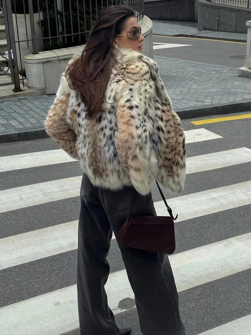 Women's Cozy Oversized Animal Print Faux Fur Winter Coat 6